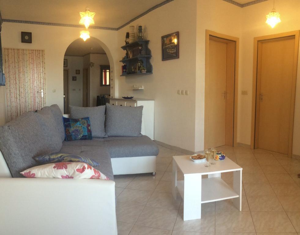 Beach Home Noemie Vir Exterior foto