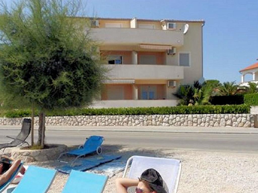 Beach Home Noemie Vir Exterior foto